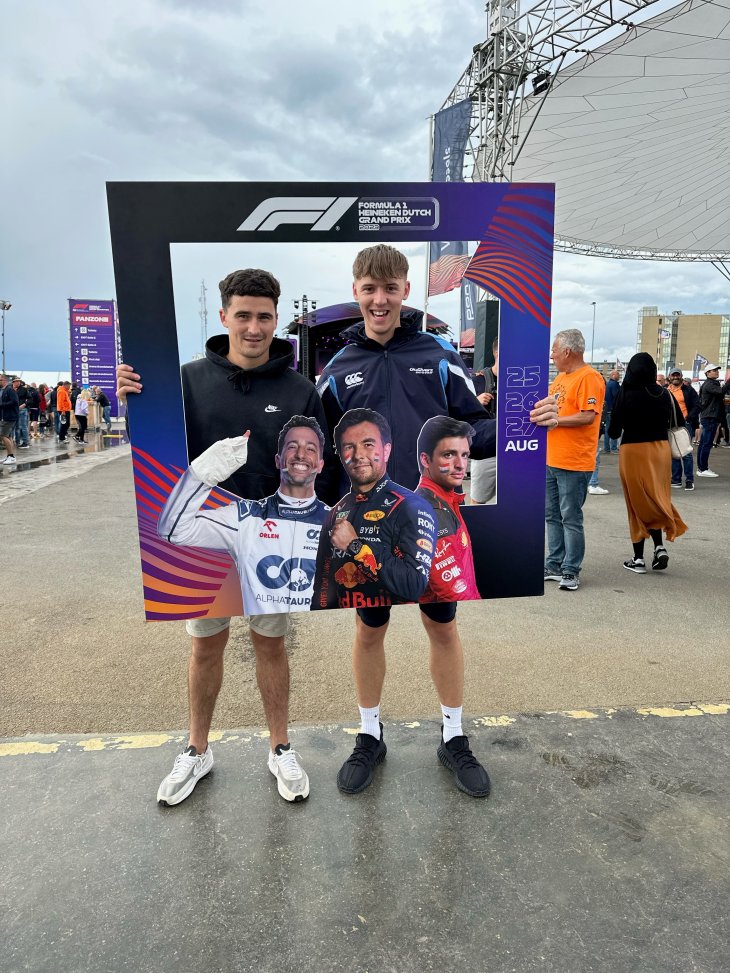 Gullivers staff at dutch gp 23