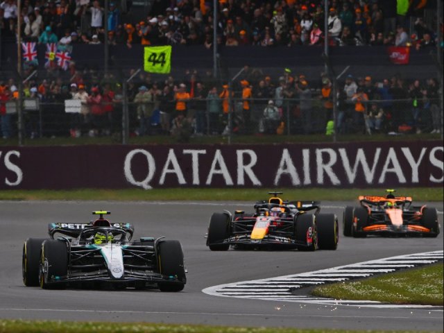 British Formula 1 Grand Prix ticket package for F1 fans with Grandstand options, hotel, travel and more. Watch F1 at Silverstone with Gullivers image