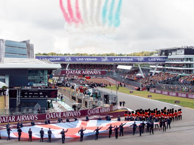 British Formula 1 Grand Prix ticket package for F1 fans with Silverstone Grandstand options, hotel, travel and more.