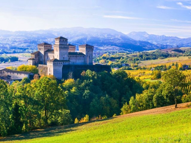 Emilia Romagna Formula 1 Grand Prix ticket package for F1 fans to experience motorsport at Imola - Bologna Italy image