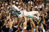 Rosberg wins a thriller