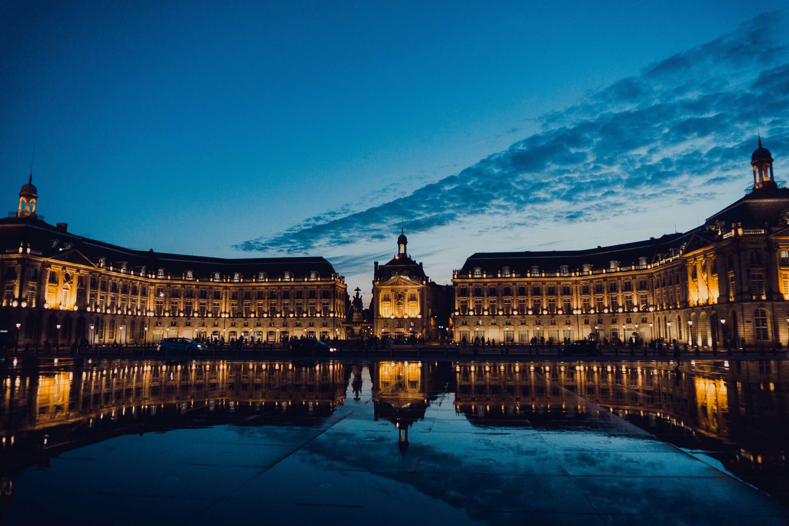 Bordeaux private tours and Bordeaux small group tours