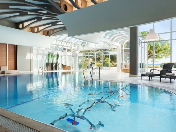 Hotel in Monte Carlo Le Meridien Beach Plaza indoor pool