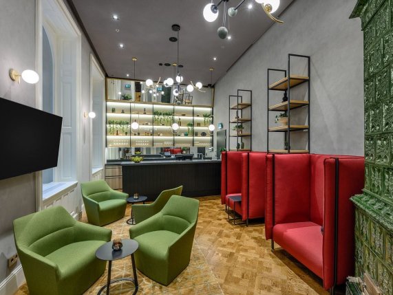 Hotel Oktogon Haggenmacher Budapest reception entrance
