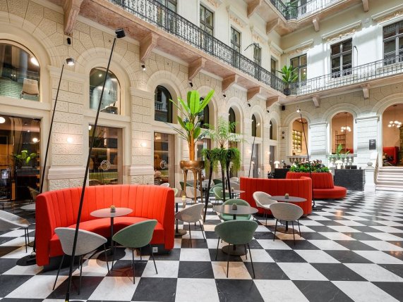 Hotel Oktogon Haggenmacher Budapest reception