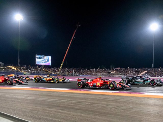 Qatar Formula 1 Grand Prix ticket package for F1 fans to experience the pinnacle of motorsport