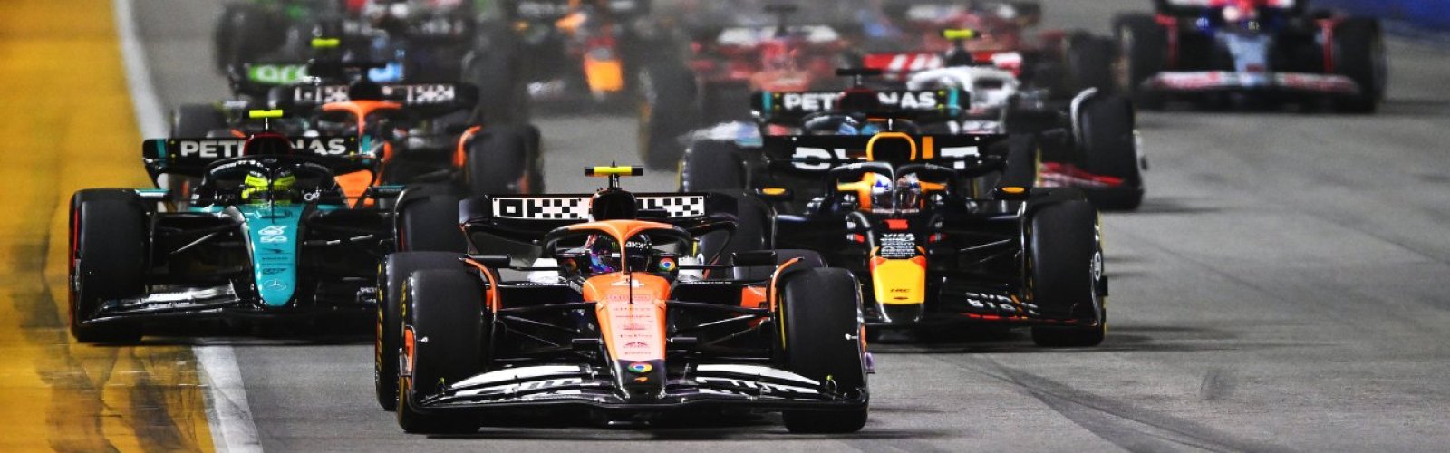Singapore Formula 1 Grand Prix 2025 ticket package with Grandstand, hotel and travel options image