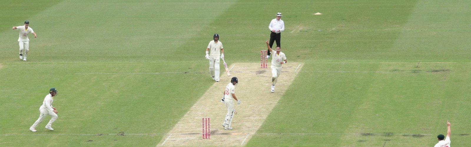 The 2025-26 NRMA Insurance Ashes Series Official Ticket Package to watch the final two Test matches – Tailender image