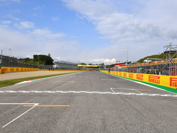 TOSA 1 GRANDSTAND